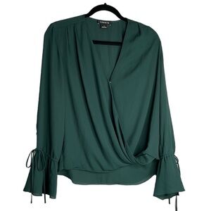 Trouve Green Flowy Sheer Boho V-Neck Top Size Small